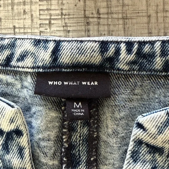 Who What Wear Distressed Denim Midi Dress with Pockets Size Medium - Picture 7 of 13
